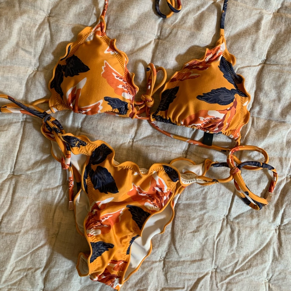 VIX Paula Hermanny Tulum floral print bikini set